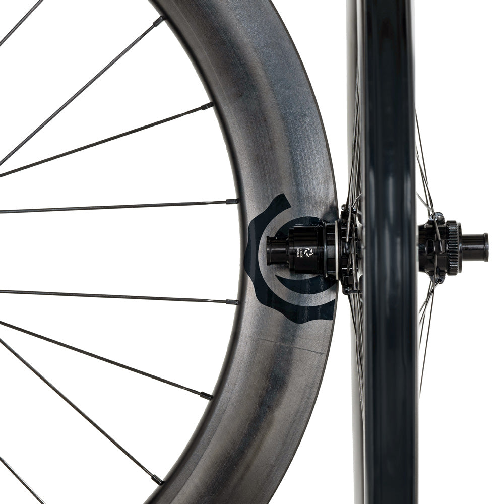 Solix SL 65c Carbon Aero Wheelset
