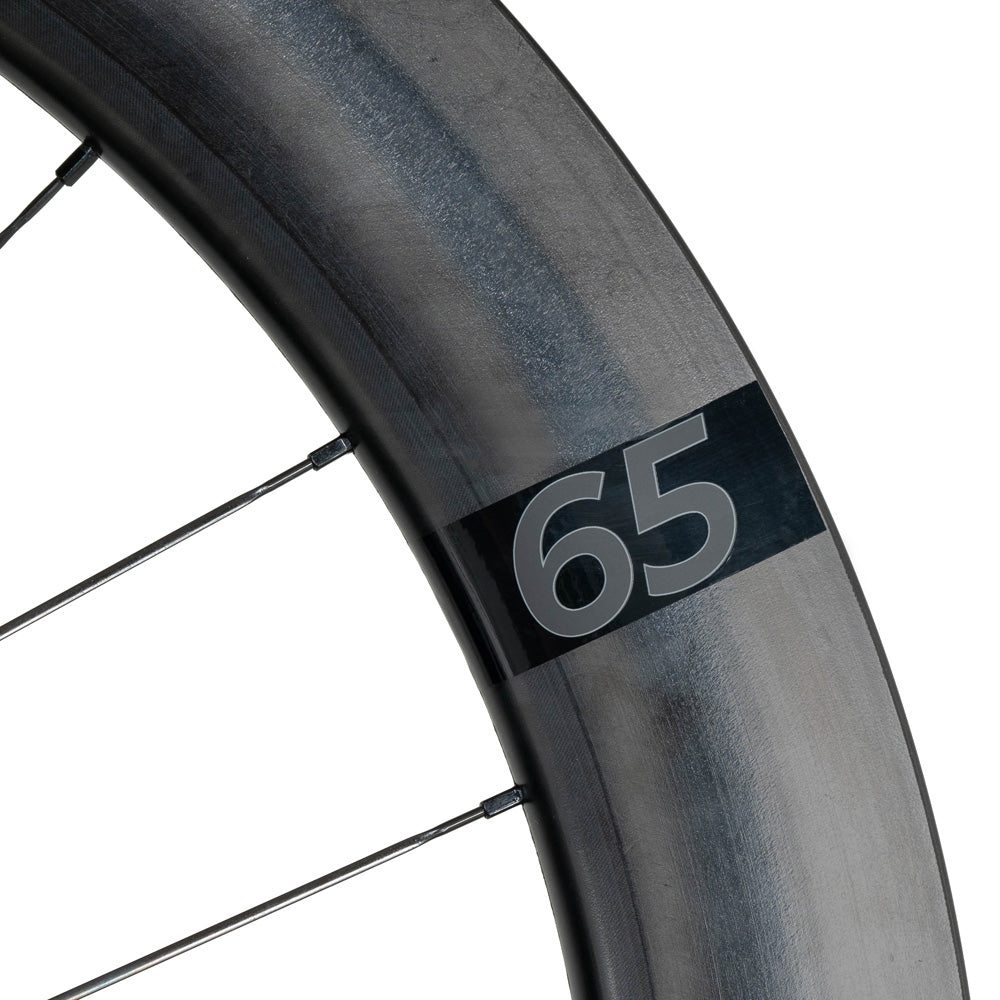 Solix SL 65c Carbon Aero Wheelset