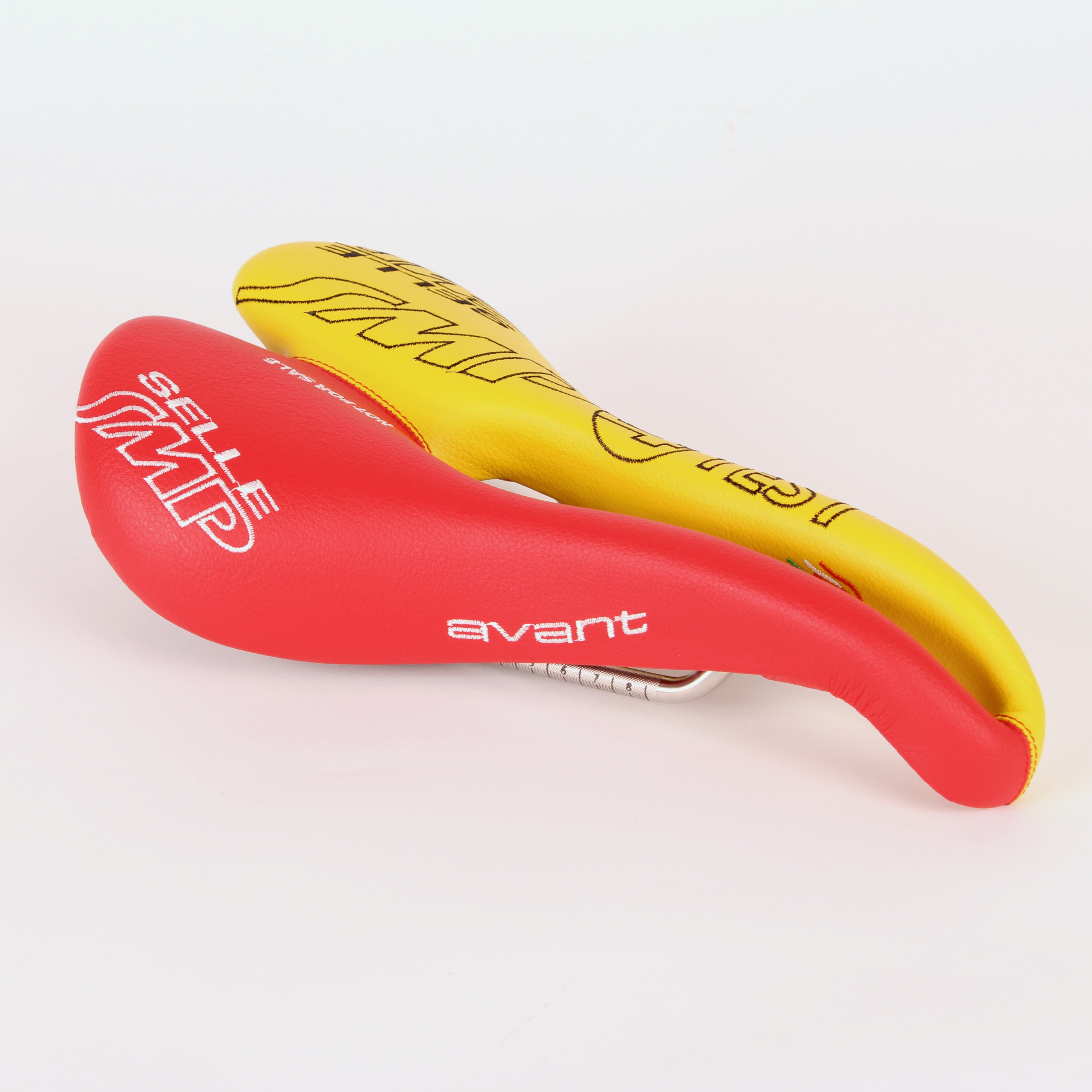 Avant TEST SADDLE
